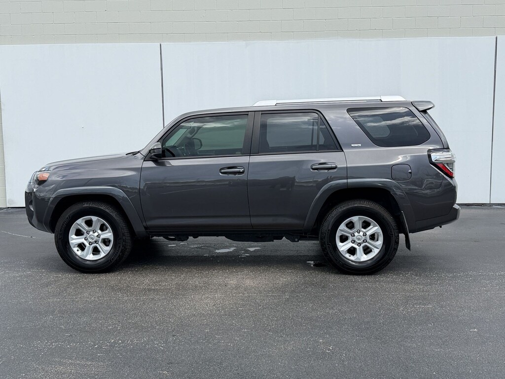 Used 2018 Toyota 4Runner 4Runner SR5 (SR5 2WD (Natl)) SUV