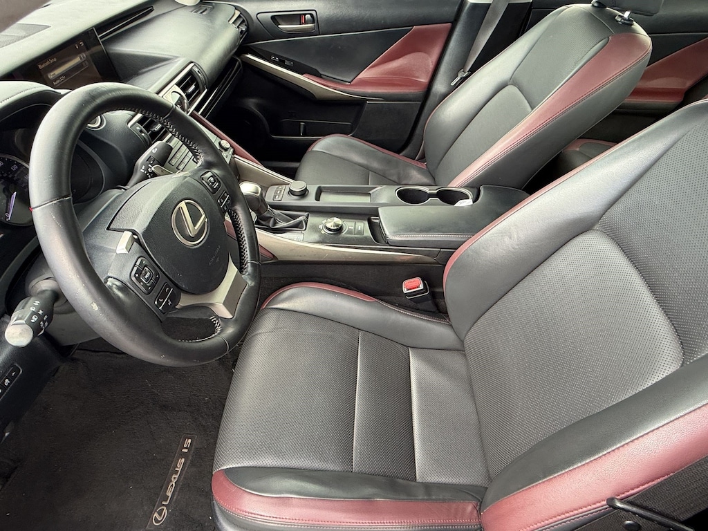 Used 2017 Lexus IS 200t IS 200t (IS Turbo RWD) Sedan