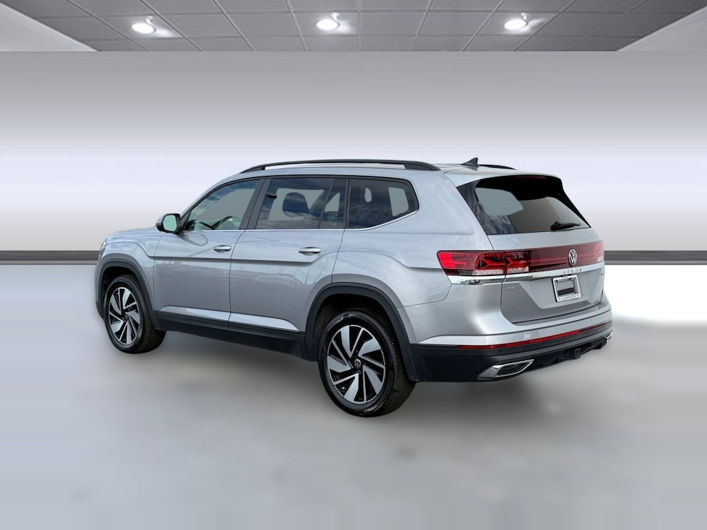 Used 2024 Volkswagen Atlas 2.0T SE w/Technology SUV