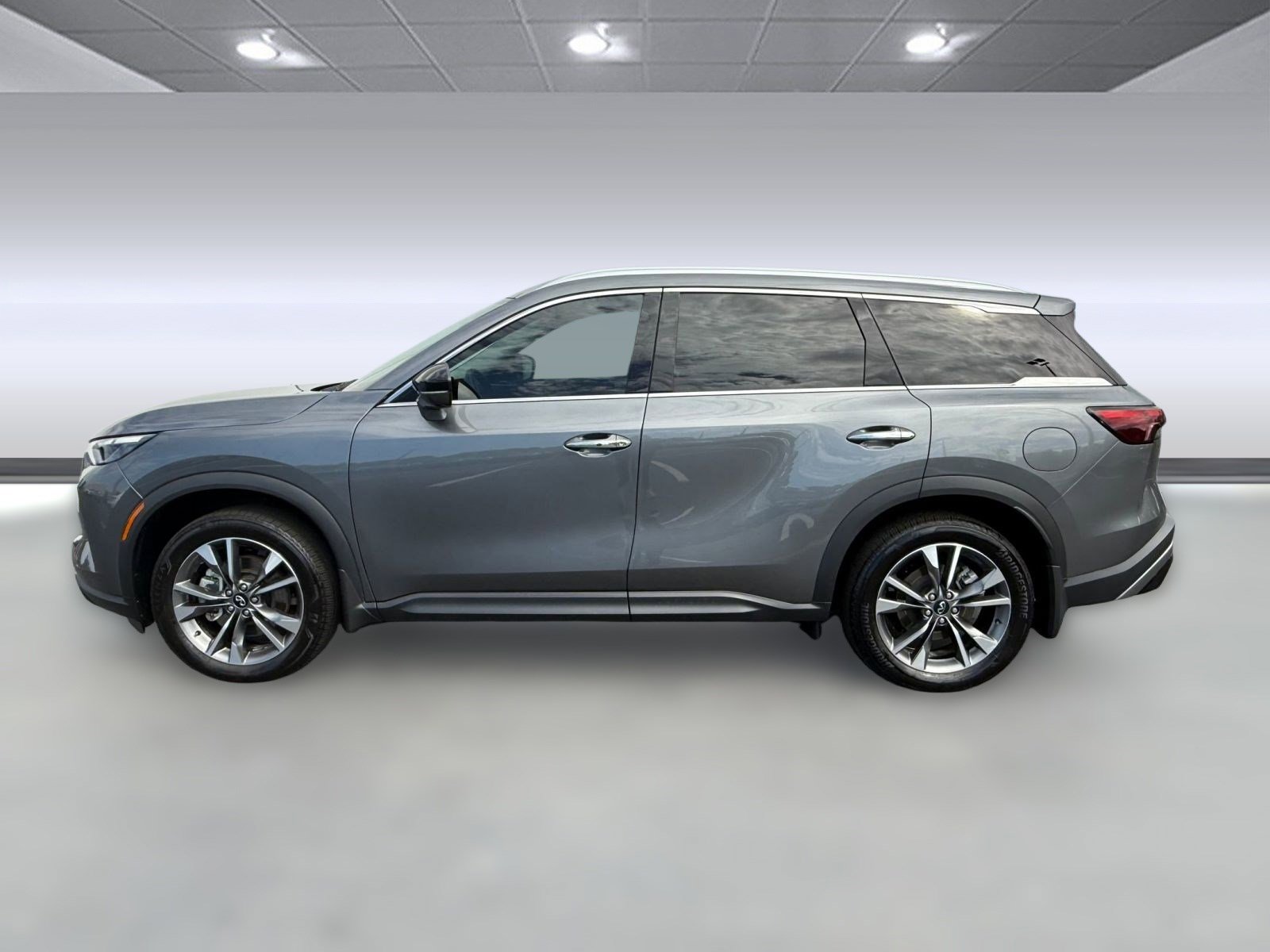 2023 Infiniti QX60 Luxe photo 2