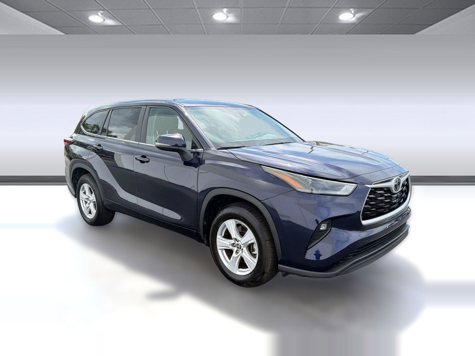 2025 Toyota Highlander LE - Photo 7