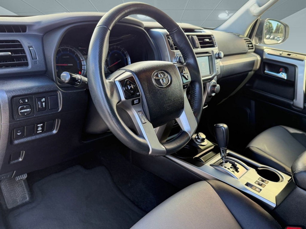 Used 2016 Toyota 4Runner SR5 Premium (4WD 4dr V6 SR5 Premium (Natl)) SUV