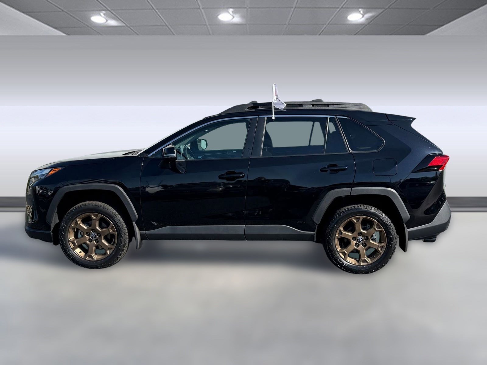 2024 Toyota RAV4 Hybrid photo 2