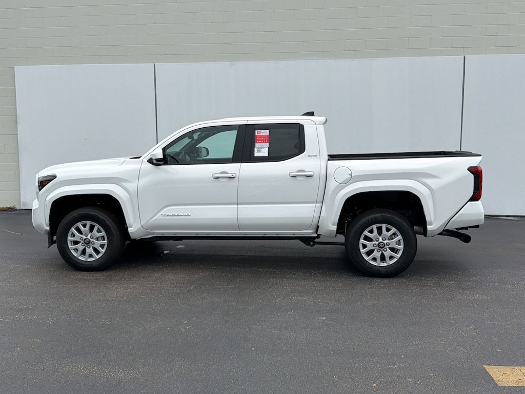 Used 2026 Toyota Tacoma Tacoma SR5 (SR5 Double Cab 5 Bed AT (Natl)) Truck Double Cab