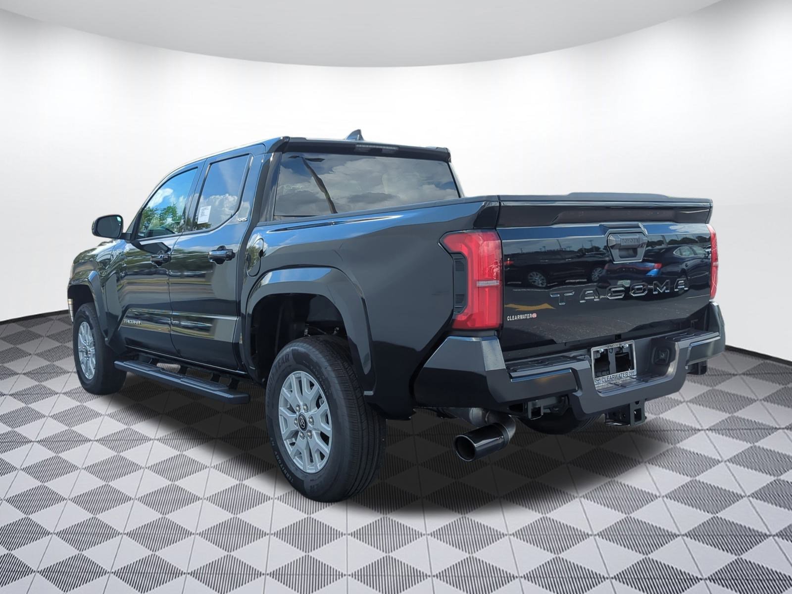 2025 Toyota Tacoma SR5 Double Cab photo 2