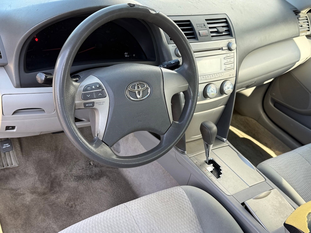 Used 2011 Toyota Camry LE (4dr Sdn I4 Auto LE (Natl)) Sedan