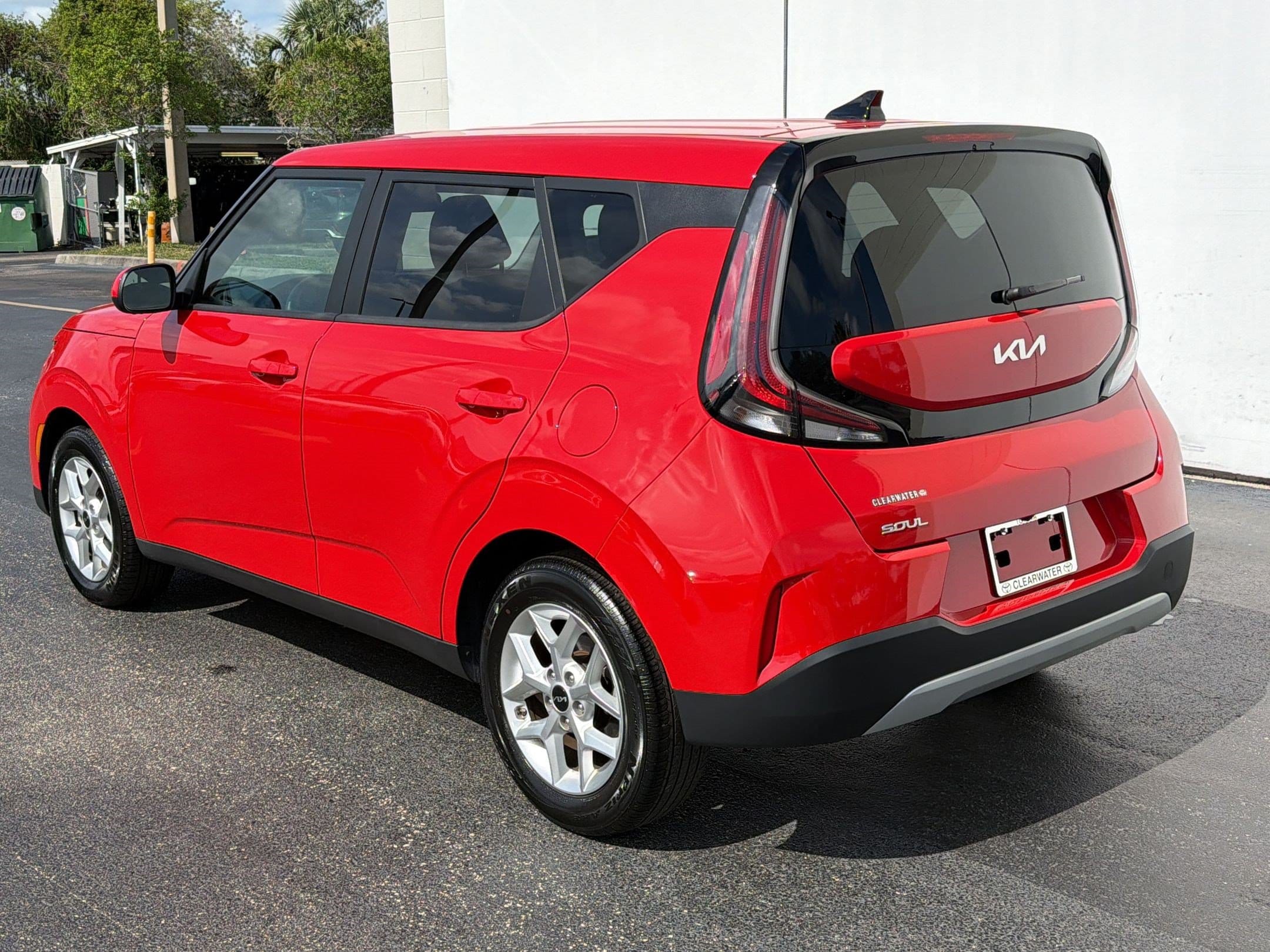 Soul LX (LX FWD) Hatchback