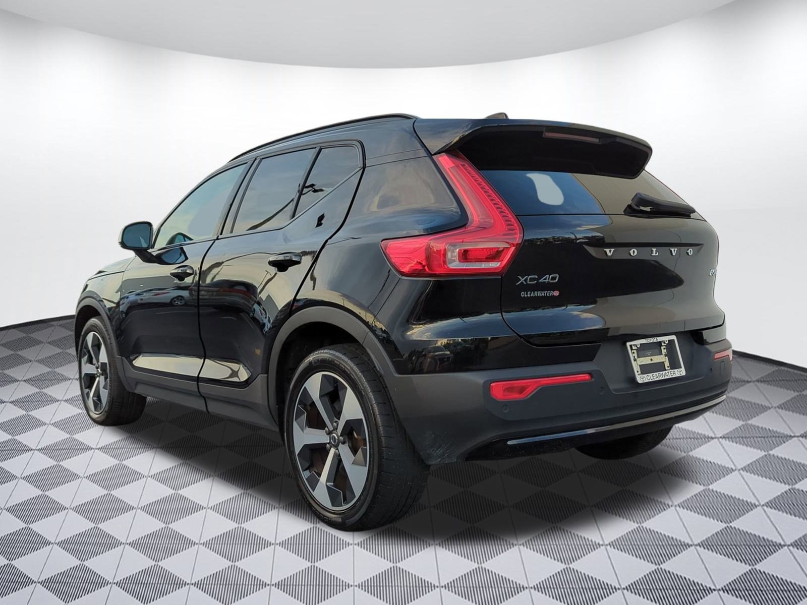 2024 Volvo XC40 Core photo 3