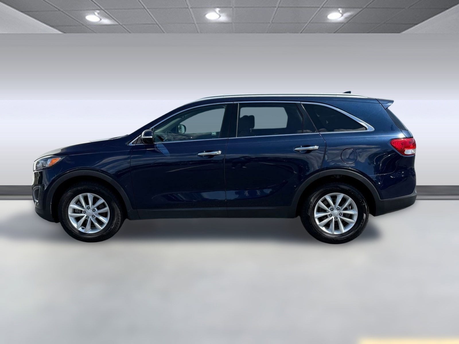 Used 2018 Kia Sorento LX with VIN 5XYPG4A33JG395636 for sale in Clearwater, FL