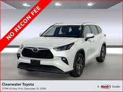 Used 2023 Toyota Highlander Highlander XLE (XLE AWD (Natl)) SUV for sale in Fort Myers