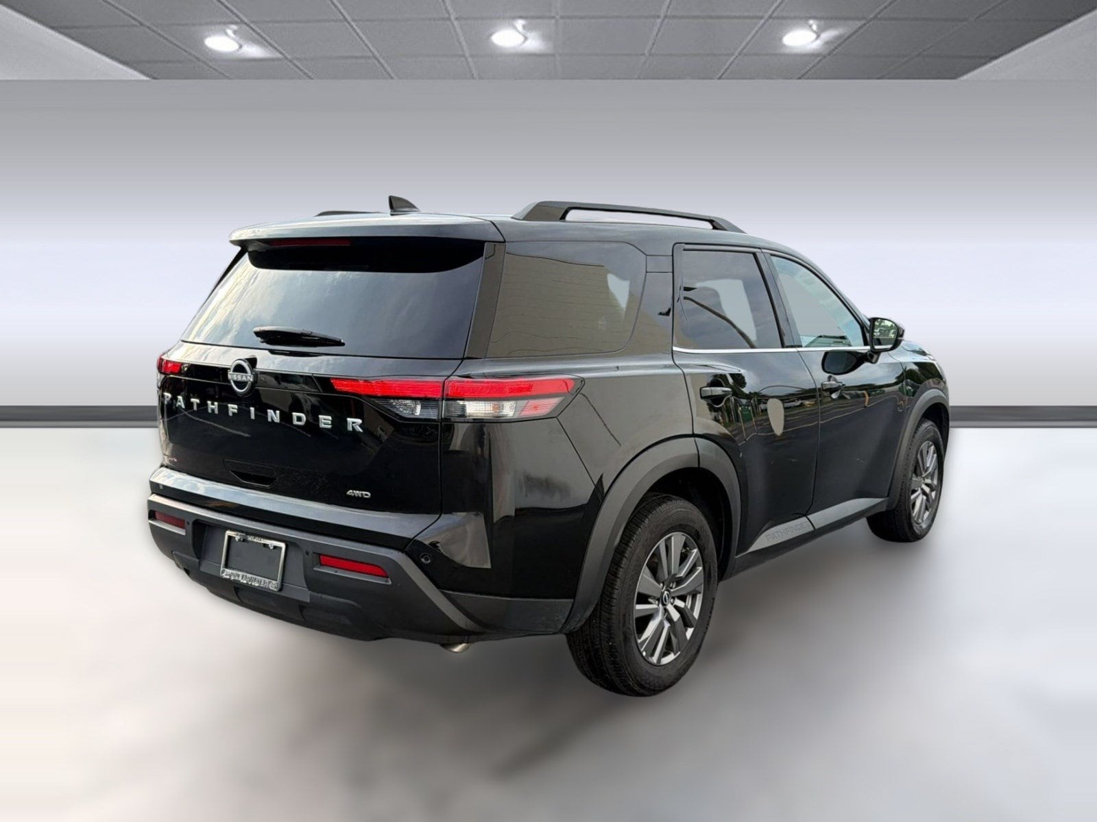 2025 Nissan Pathfinder SV - Photo 9