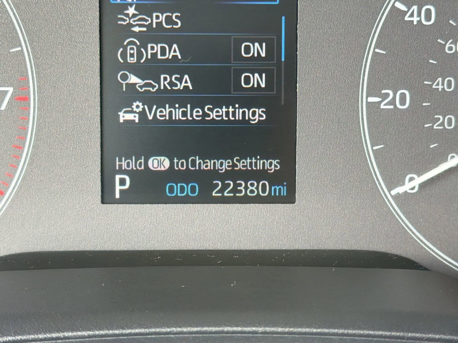 2025 Toyota Corolla LE - Photo 20