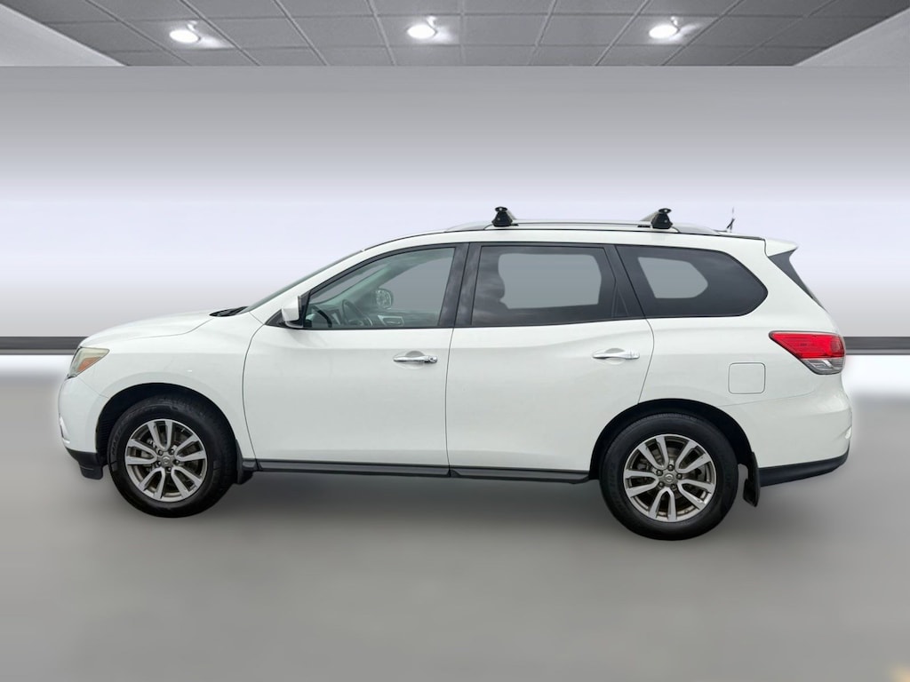 Used 2015 Nissan Pathfinder SV SUV