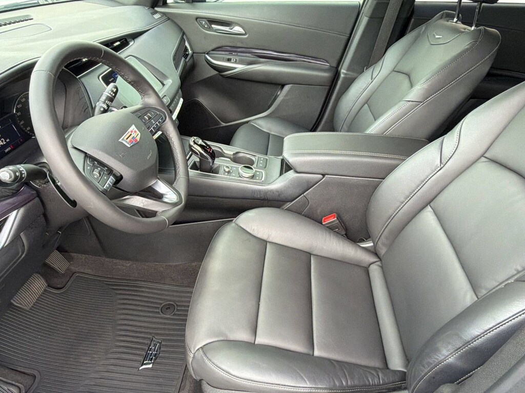 Used 2023 CADILLAC XT4 XT4 FWD Luxury (FWD 4dr Luxury) SUV
