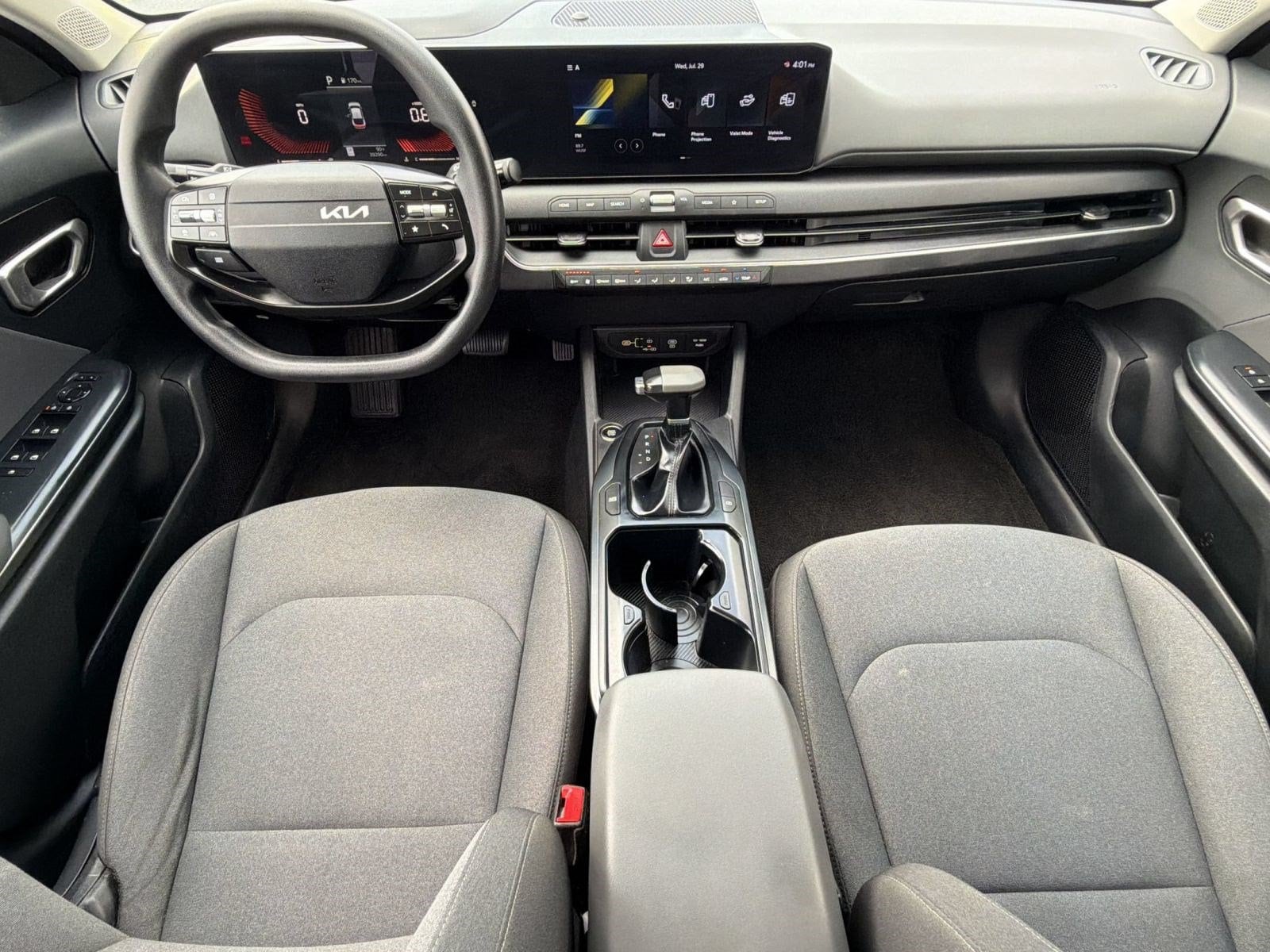 2025 Kia K4 LXS - Photo 16