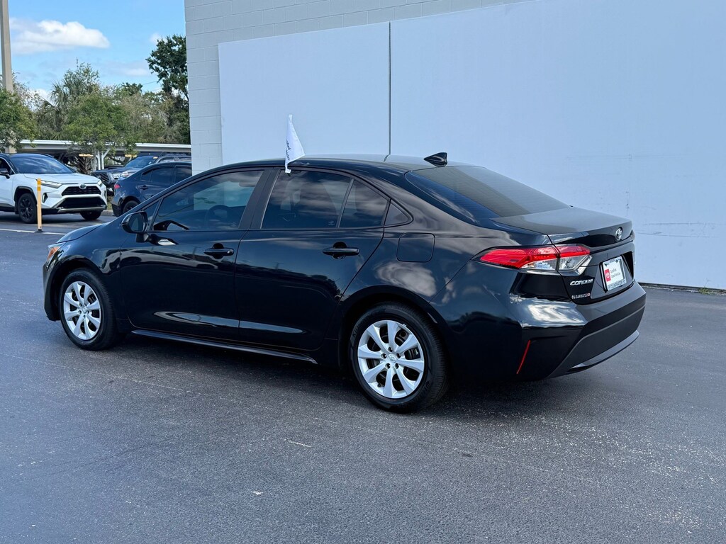 Used 2022 Toyota Corolla LE Sedan