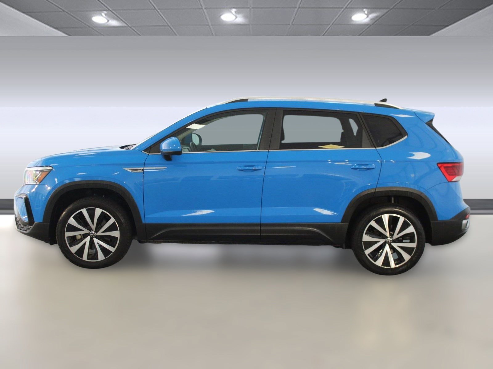 2022 Volkswagen Taos SE photo 2