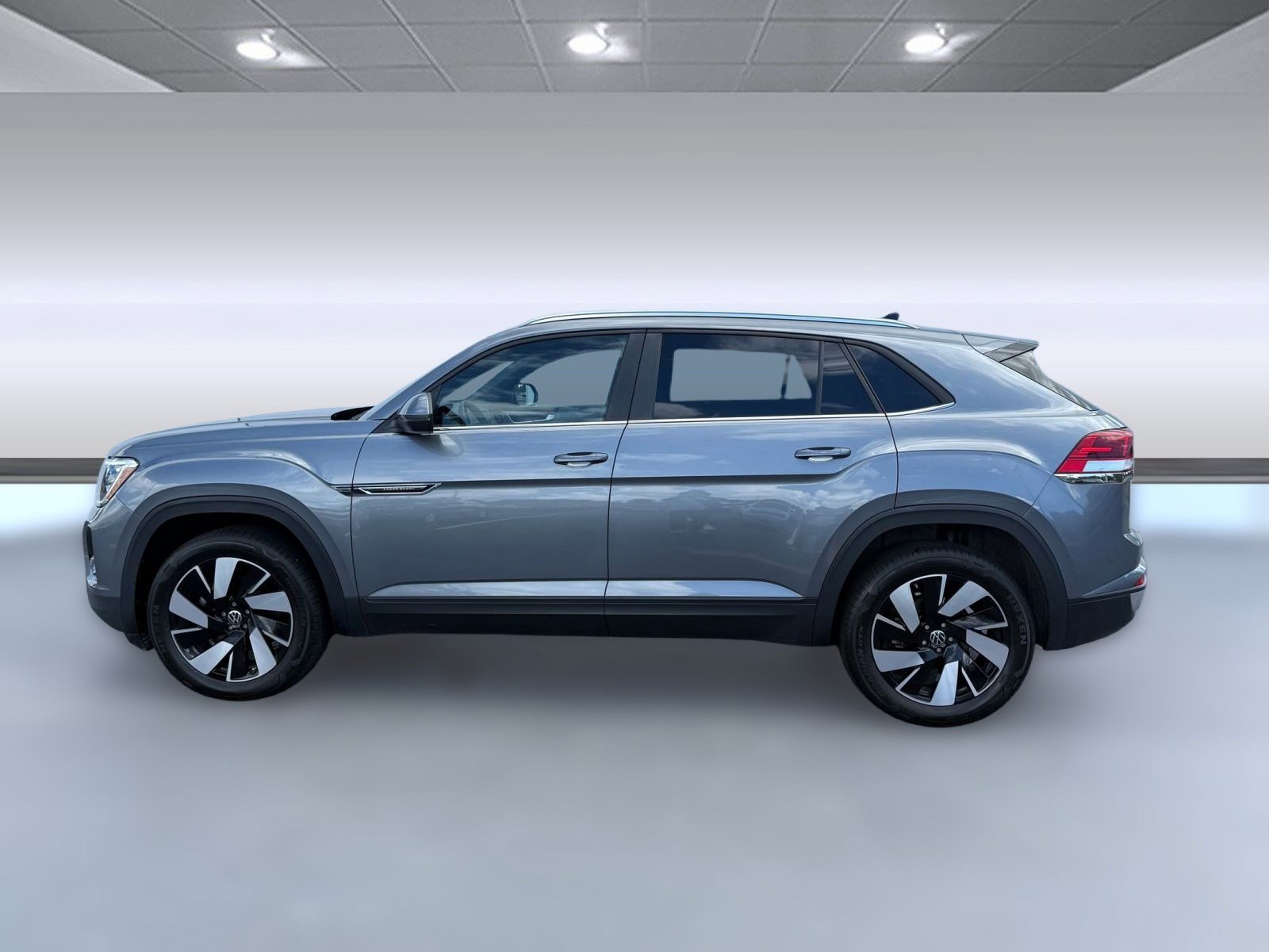 2024 Volkswagen Atlas Cross Sport SE Technology photo 2