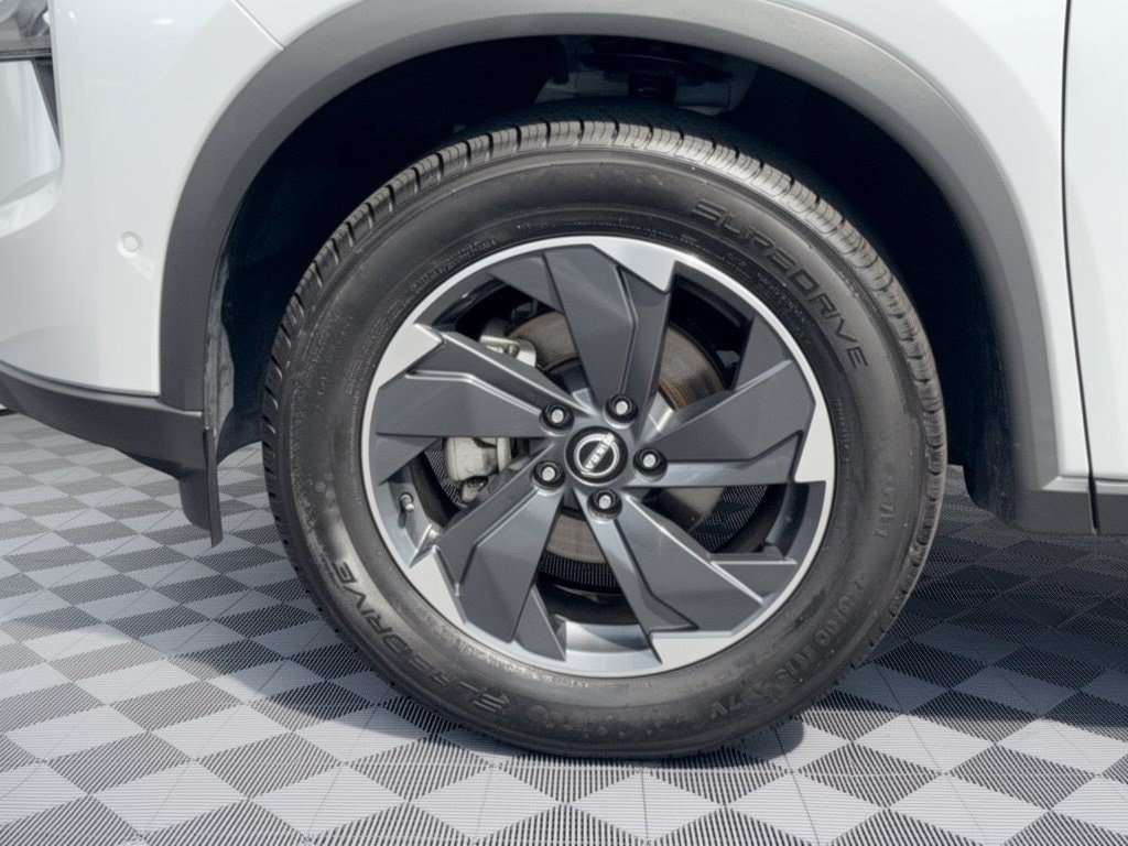 2025 Nissan Rogue SV - Photo 12