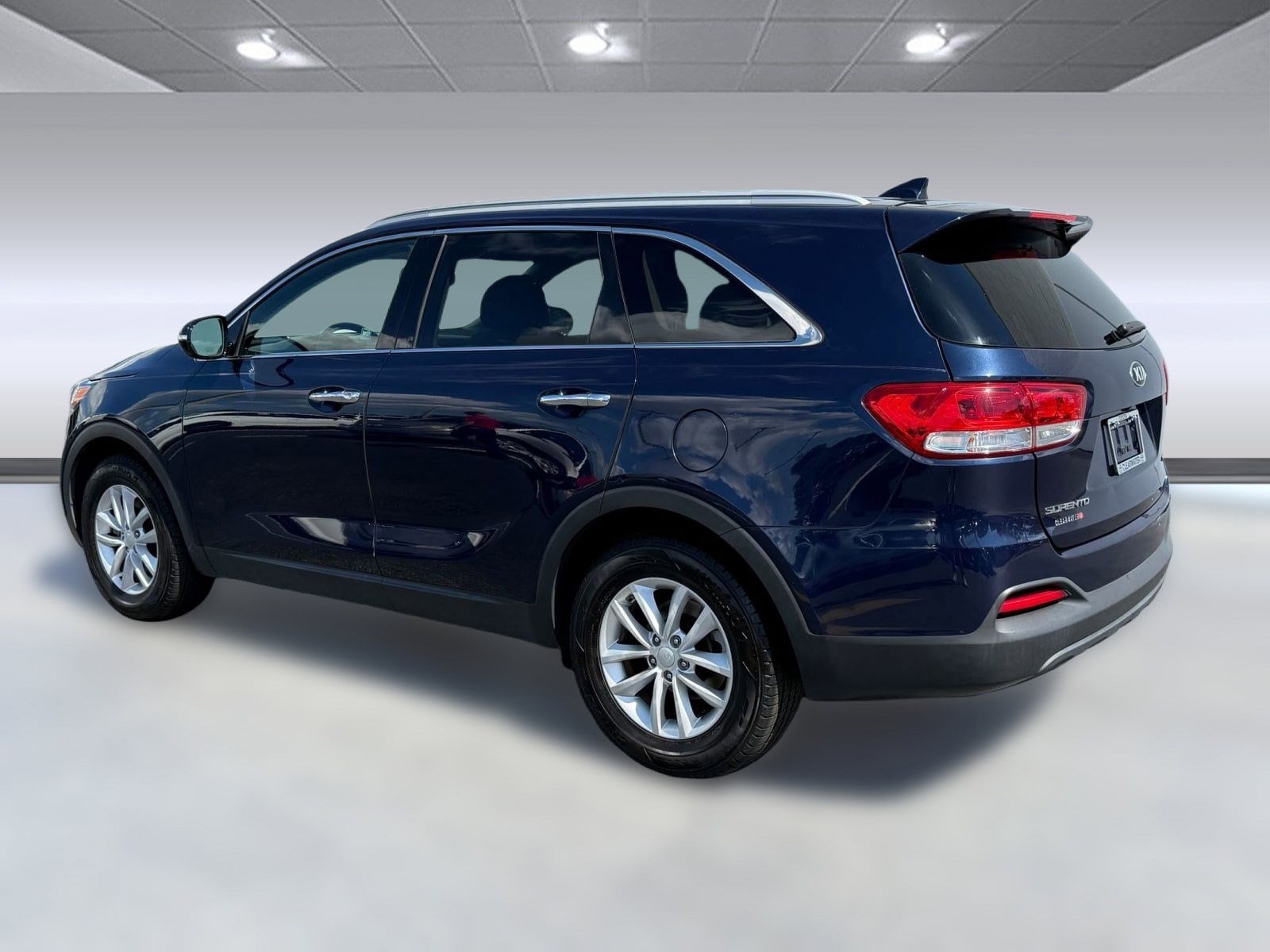 2018 Kia Sorento LX photo 2