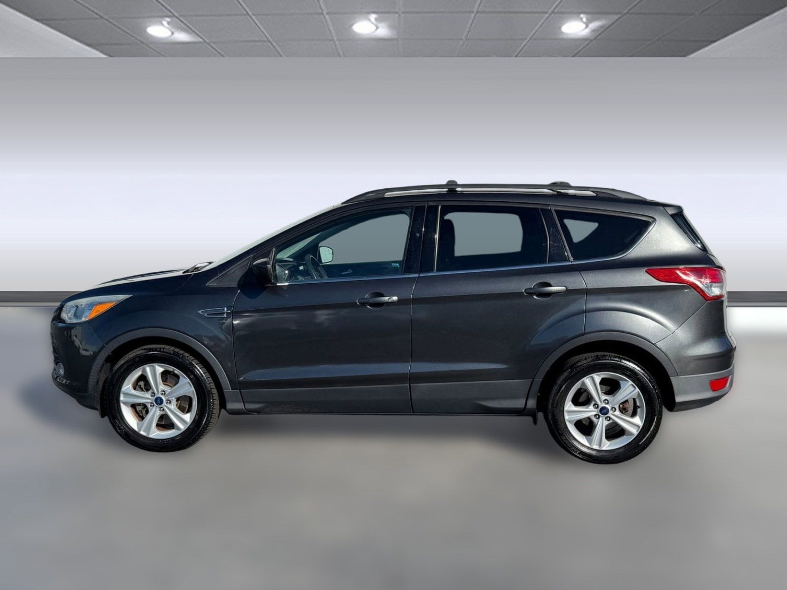 Used 2016 Ford Escape SE with VIN 1FMCU9GX3GUB65497 for sale in Clearwater, FL