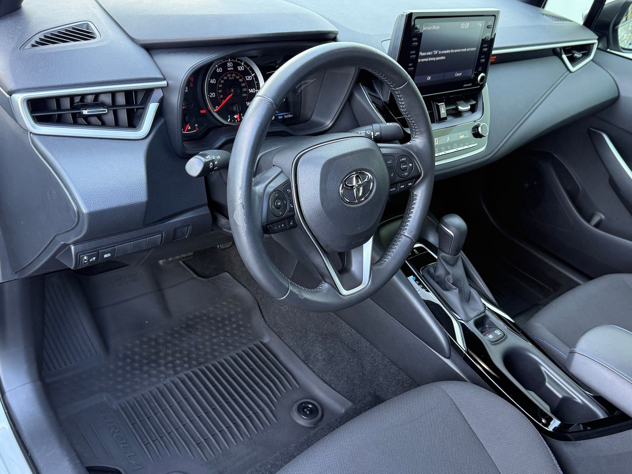 2022 Toyota Corolla SE photo 4