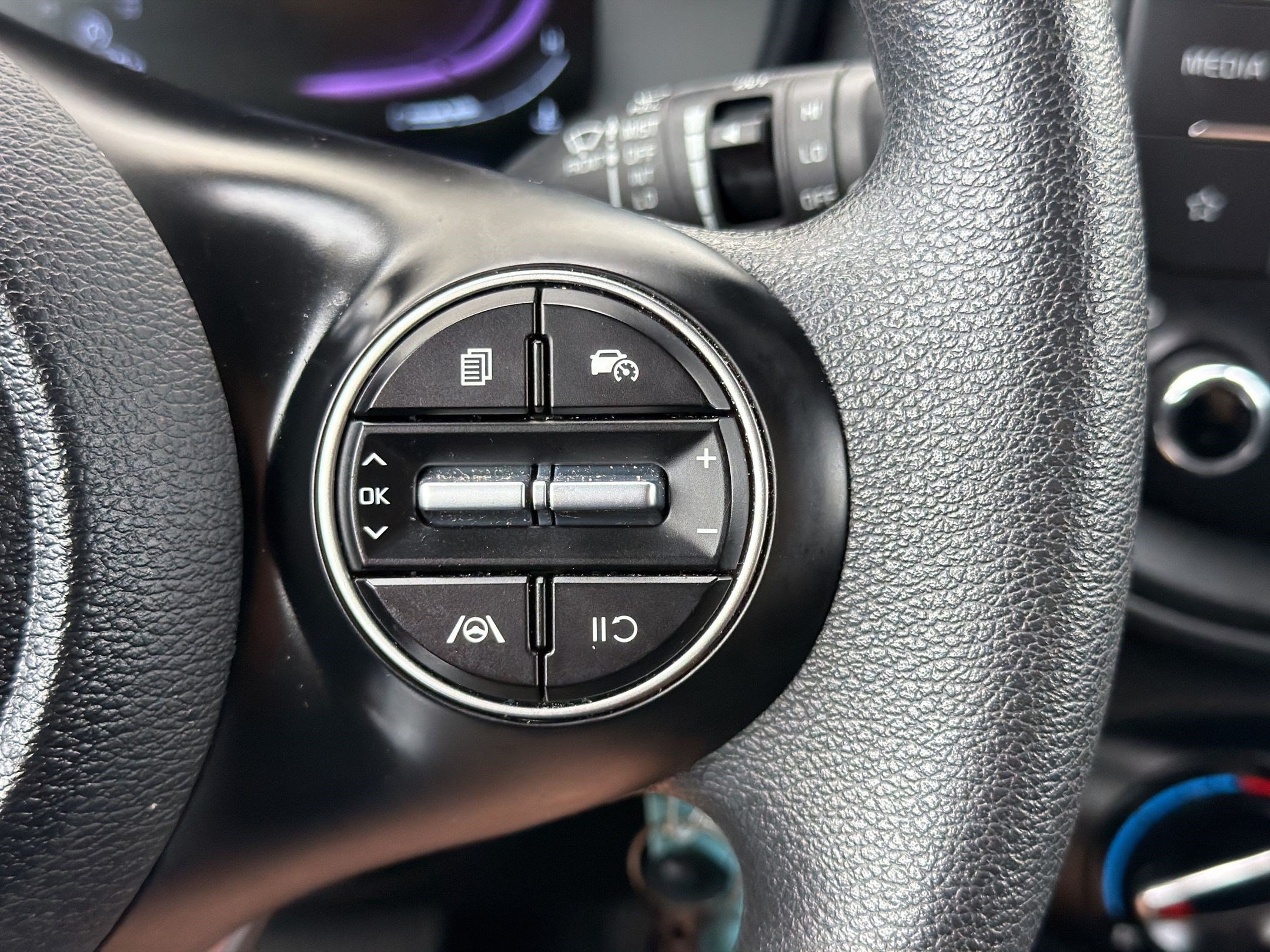 2025 Kia Soul LX - Photo 29