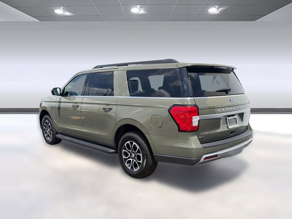 Used 2024 Ford Expedition Max XLT (XLT 4x4) SUV