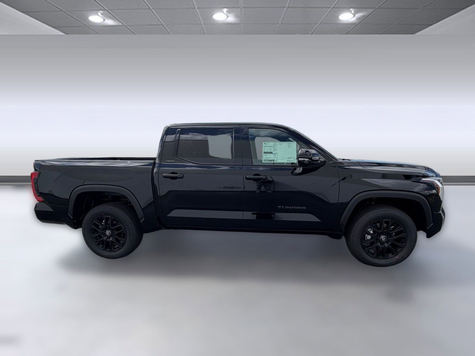 2026 Toyota Tundra Limited - Photo 8