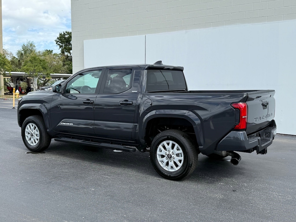 Used 2025 Toyota Tacoma SR5 (SR5 Double Cab 5 Bed AT (Natl)) Truck Double Cab