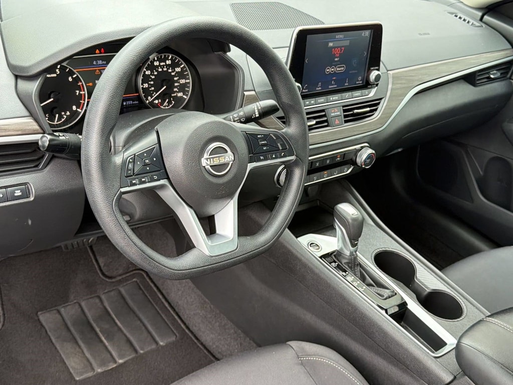 Used 2025 Nissan Altima Altima SV FWD (SV FWD) Sedan