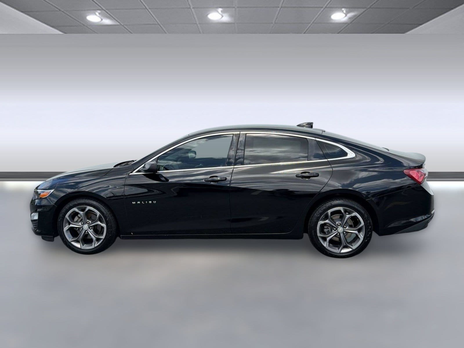 Used 2021 Chevrolet Malibu 1LT with VIN 1G1ZD5ST3MF023848 for sale in Clearwater, FL