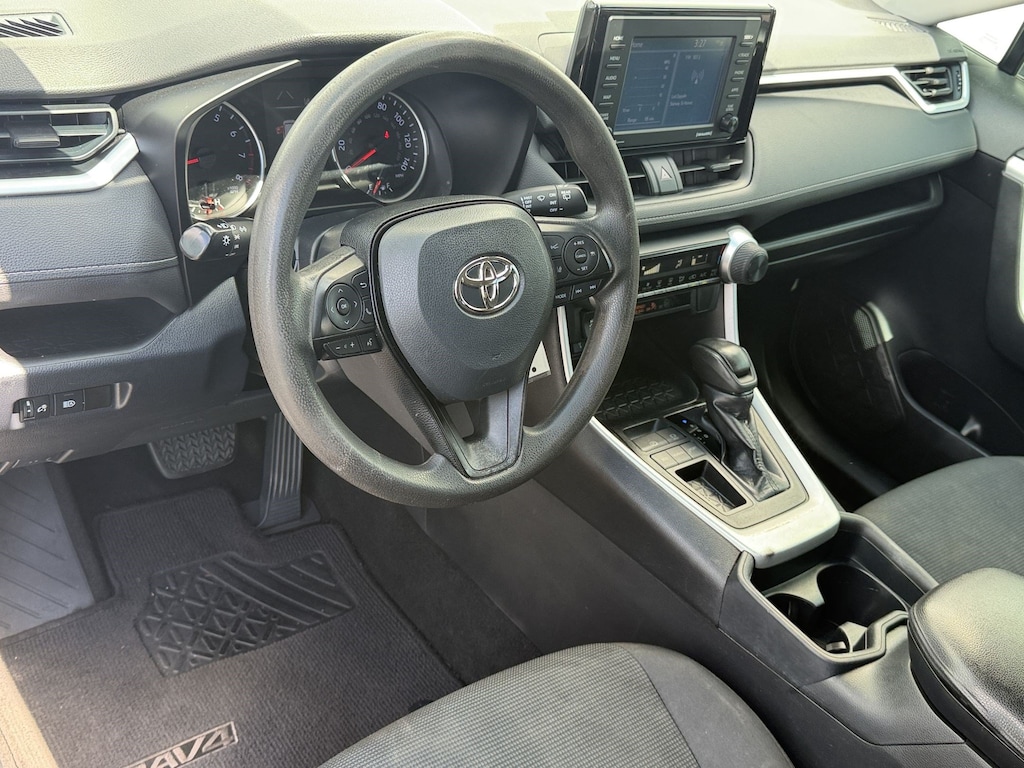Used 2020 Toyota RAV4 RAV4 LE (LE FWD (Natl)) SUV