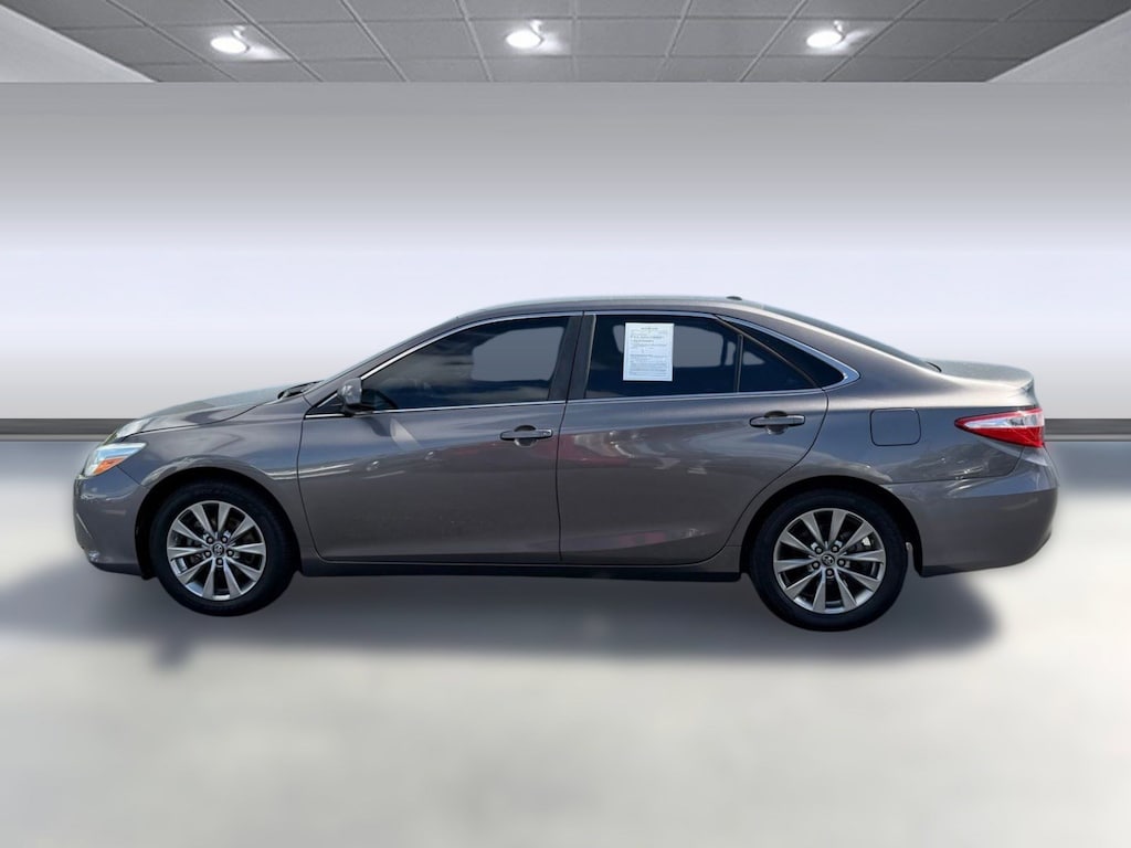 Used 2017 Toyota Camry XLE (XLE Auto (Natl)) Sedan