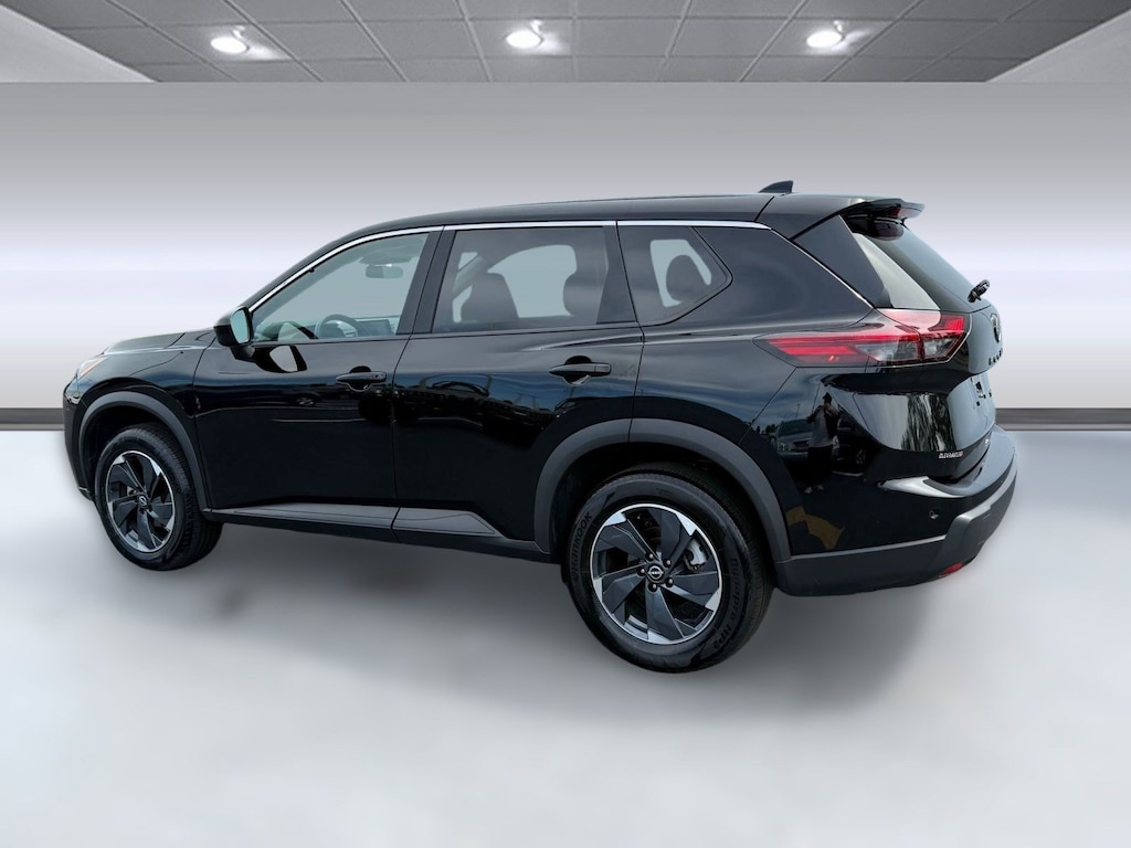 Used 2024 Nissan Rogue SV SUV