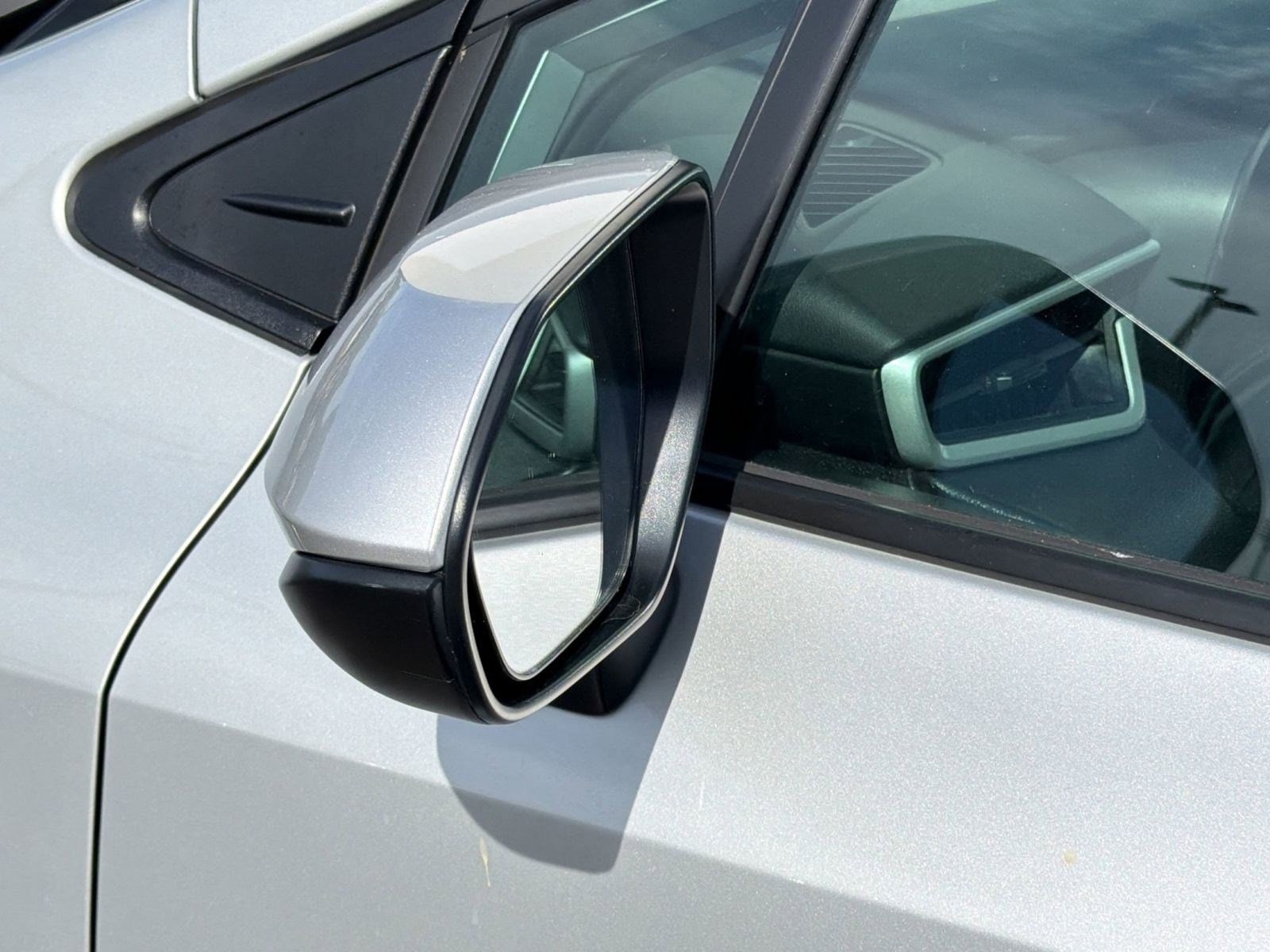 2025 Toyota Corolla LE - Photo 22