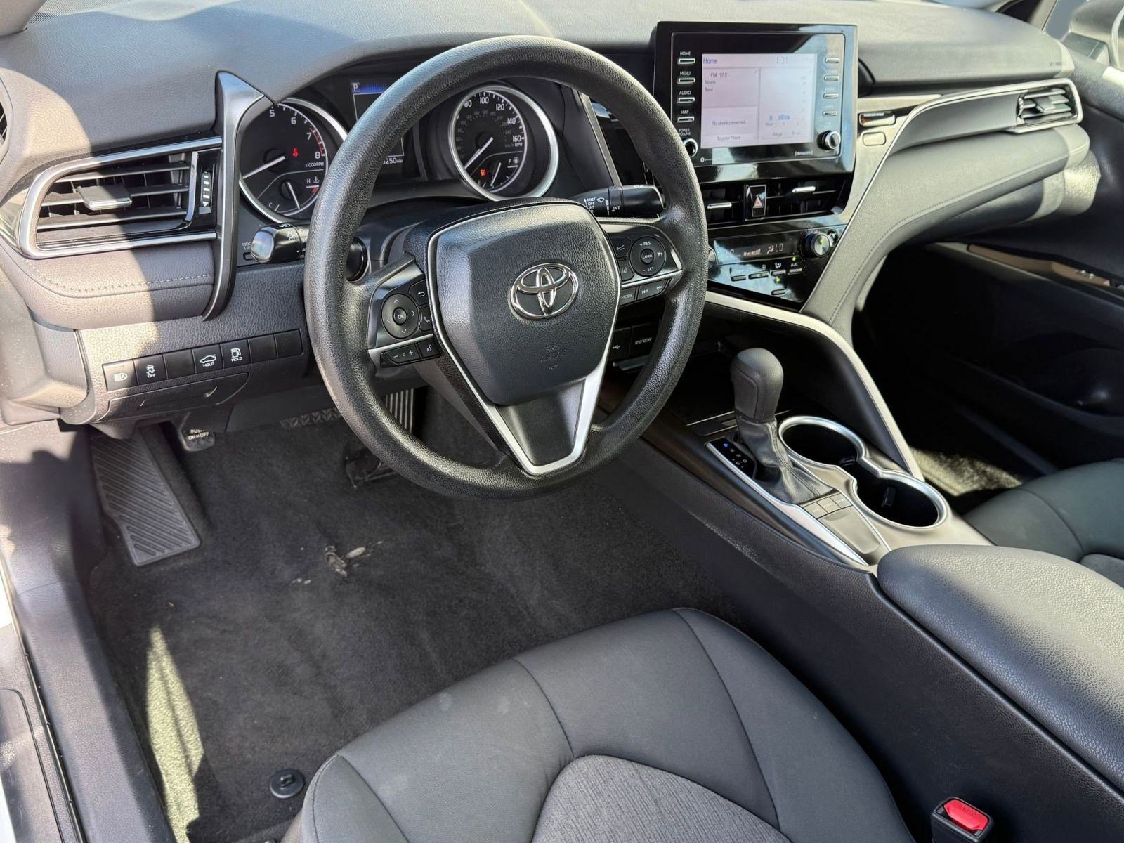 2023 Toyota Camry LE photo 4