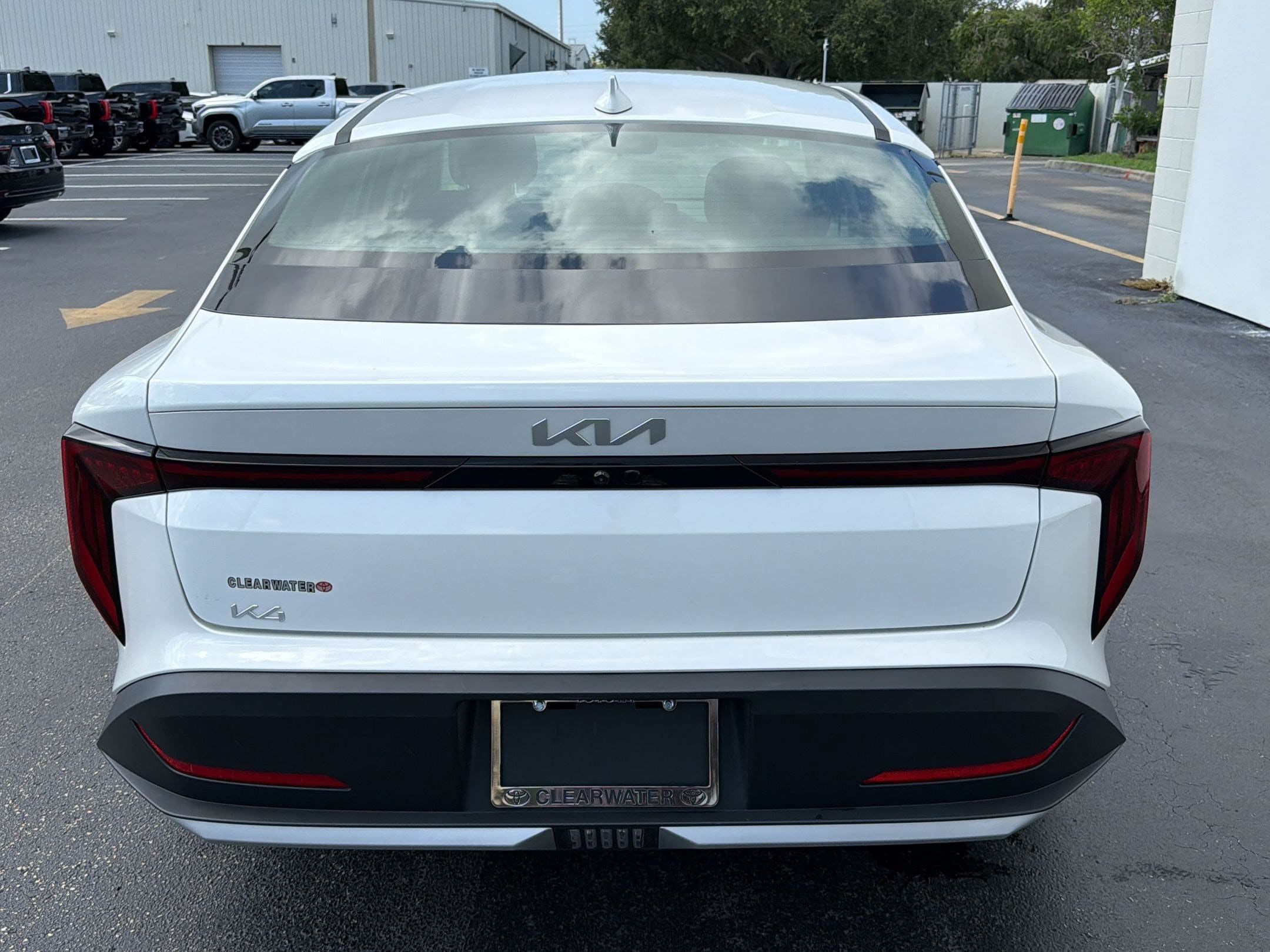 2025 Kia K4 LXS - Photo 10
