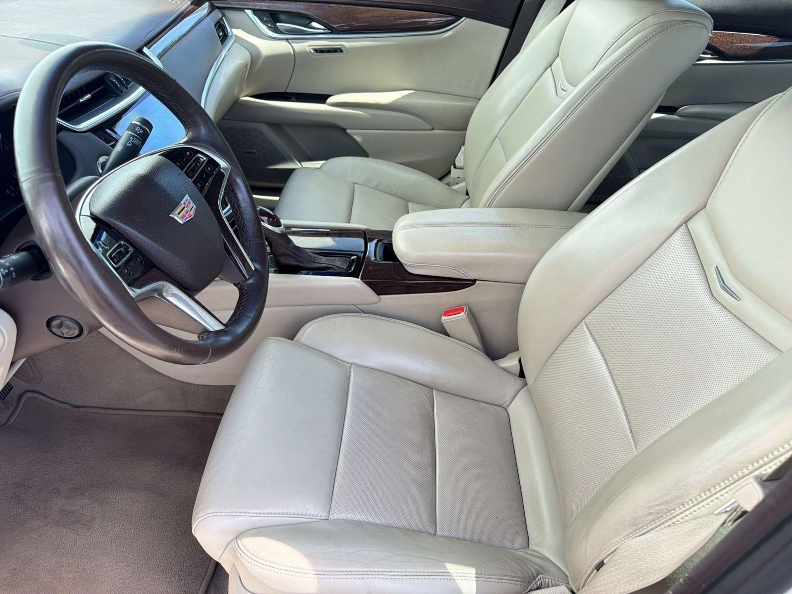 XTS Luxury Collection (4dr Sdn Luxury Collection FWD) Sedan