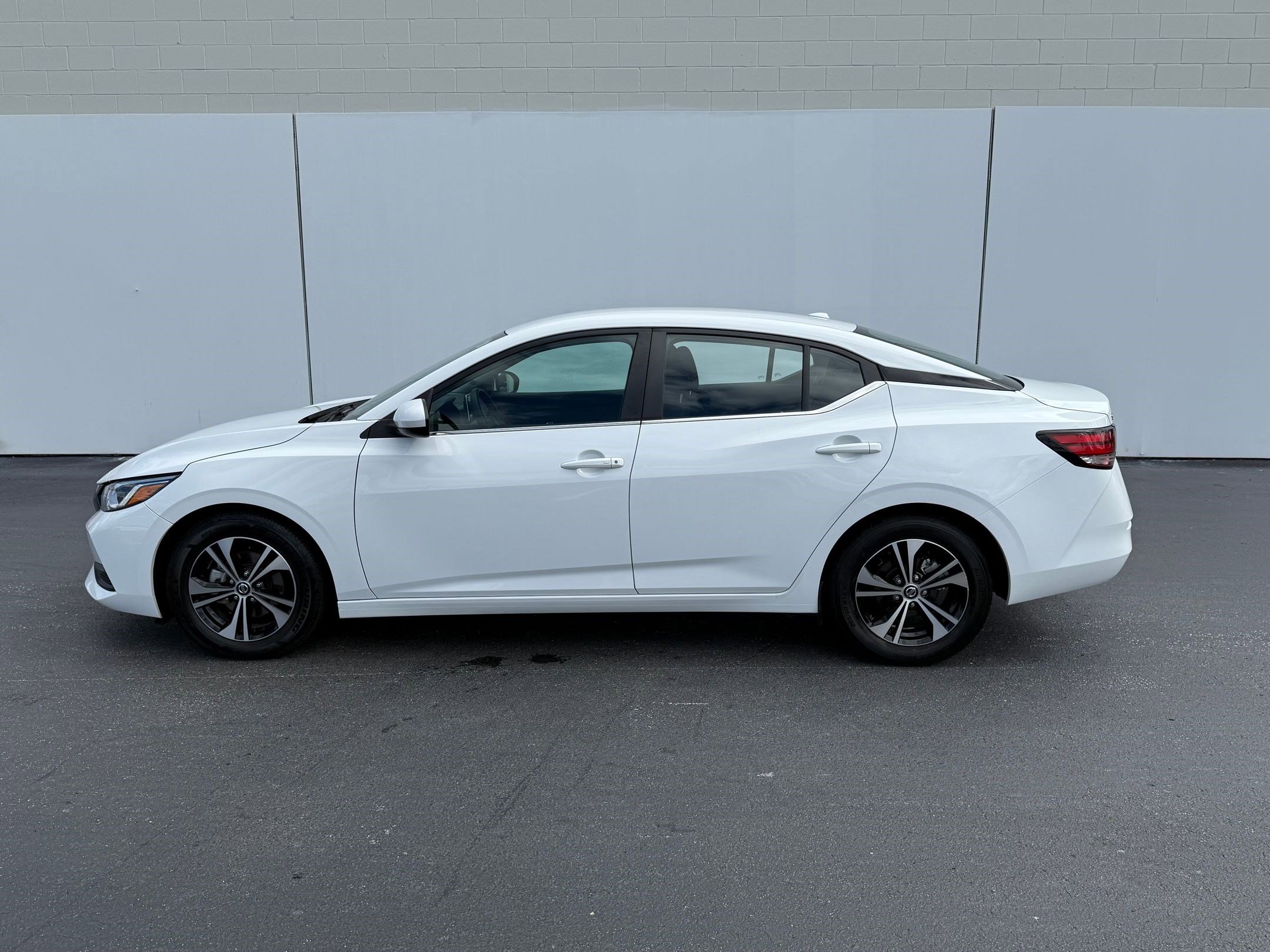 2023 Nissan Sentra SV photo 2