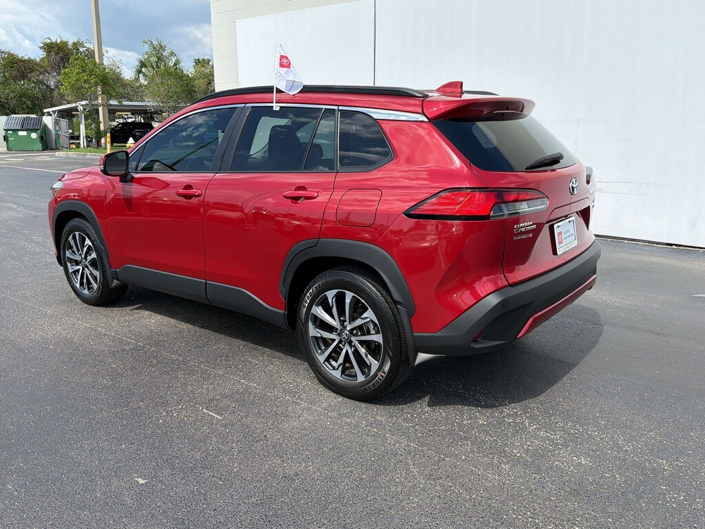 Certified 2024 Toyota Corolla Cross Corolla Cross XLE (XLE 4WD (Natl)) SUV