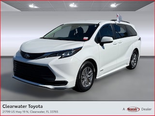 Used 2021 Toyota Sienna LE Van for sale in Clearwater