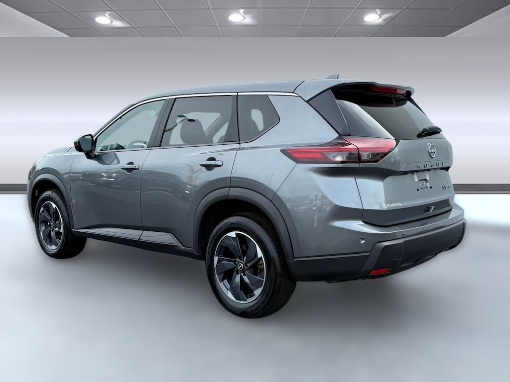 Used 2024 Nissan Rogue SV SUV