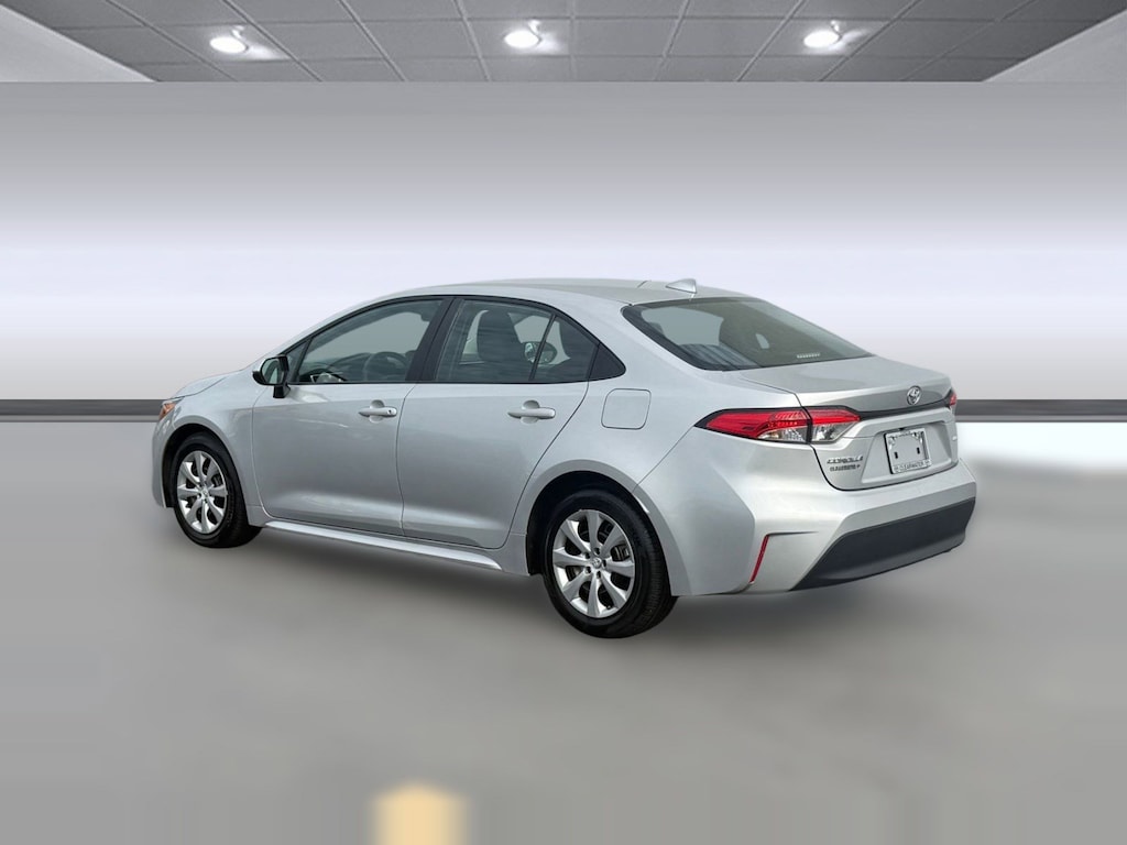 Used 2025 Toyota Corolla LE Sedan