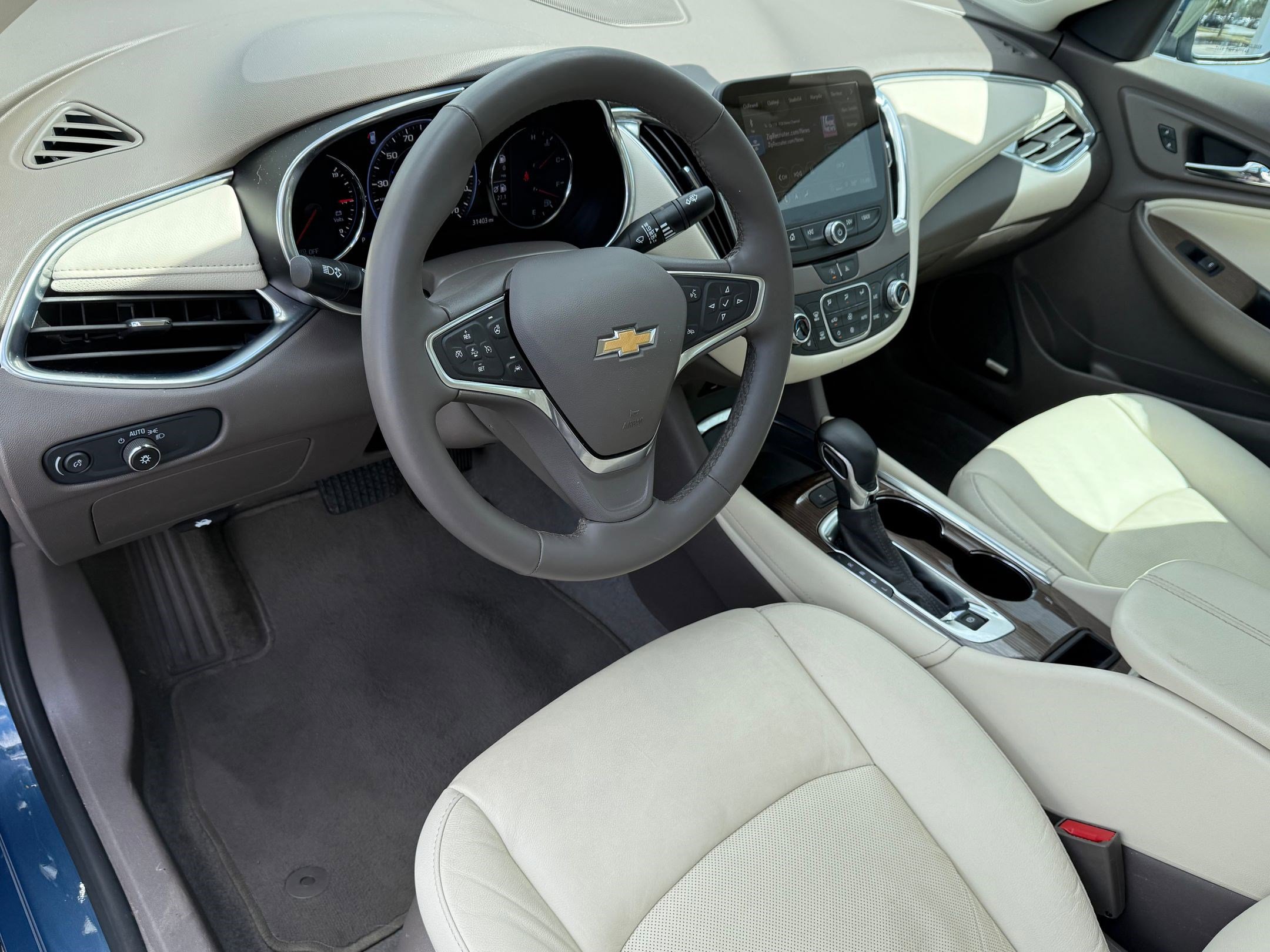 2024 Chevrolet Malibu Premier 2LT photo 4