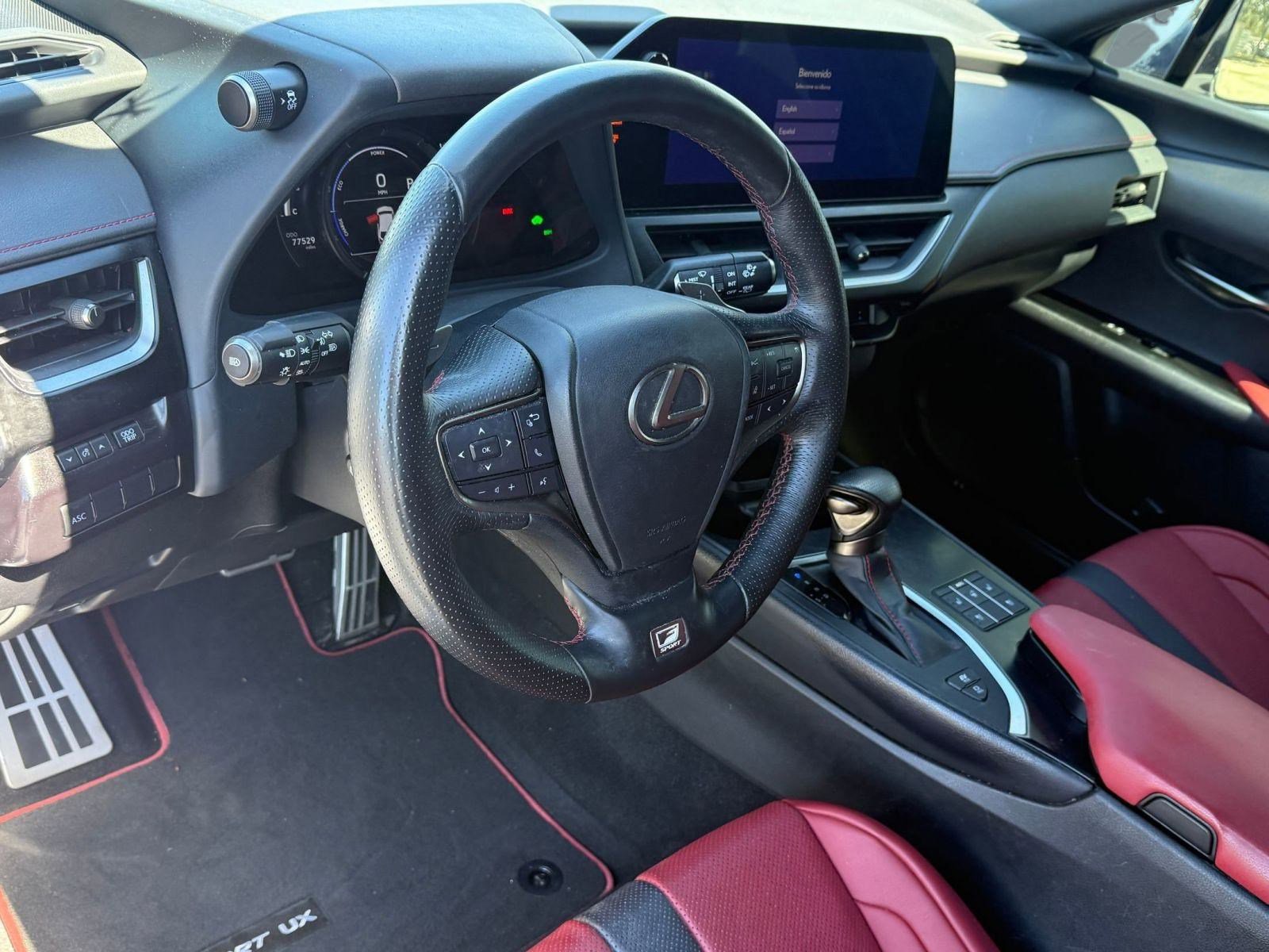 2023 Lexus UX 250h F SPORT Handling photo 4