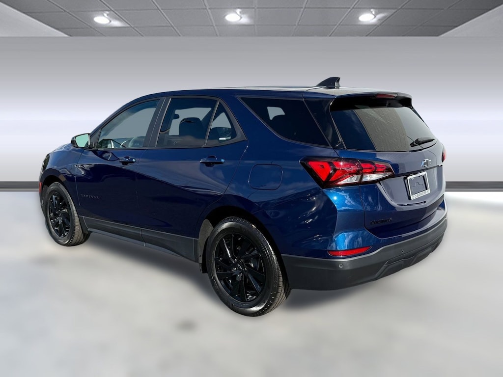 Used 2023 Chevrolet Equinox LS SUV