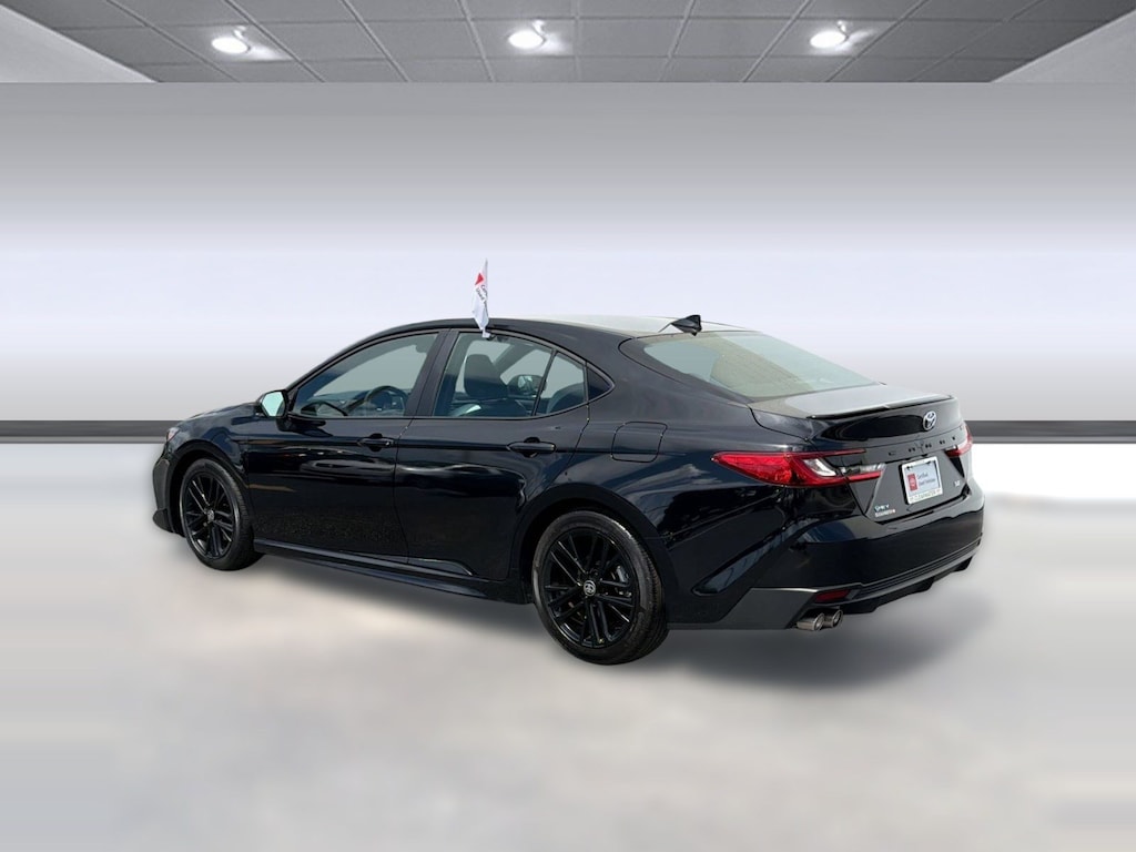 Certified 2025 Toyota Camry SE (SE (Natl)) Sedan