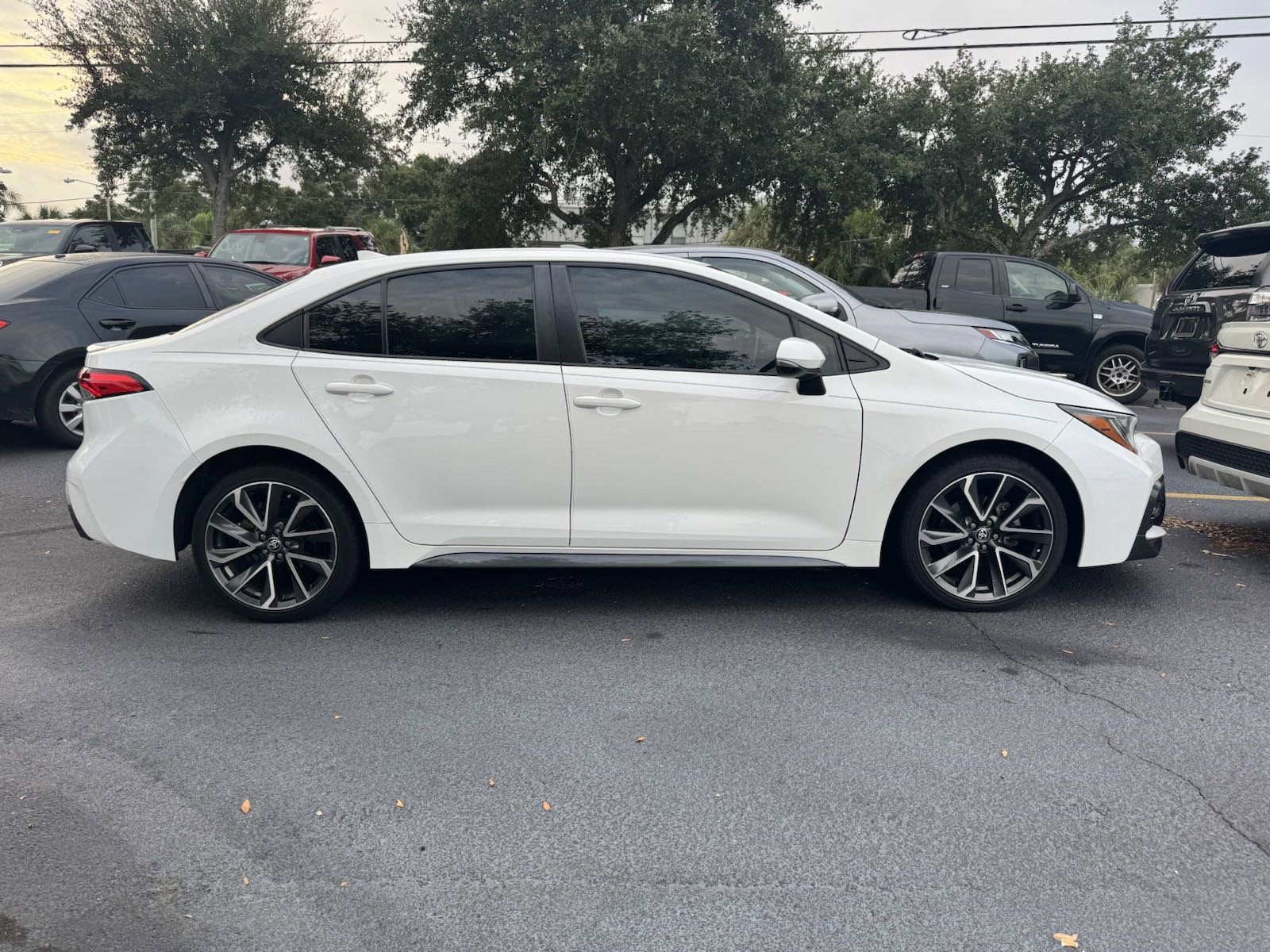 Used 2020 Toyota Corolla SE with VIN 5YFS4RCE8LP047862 for sale in Clearwater, FL