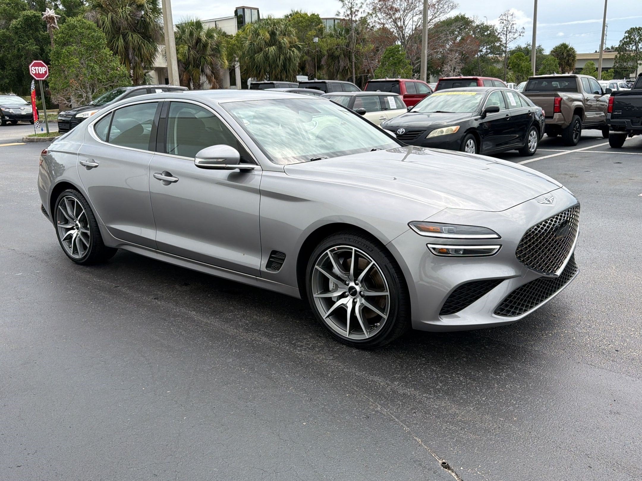 G70 G70 2.5T RWD (2.5T RWD) Sedan